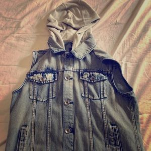 AmericanRag Sleeveless Jeans Jacket